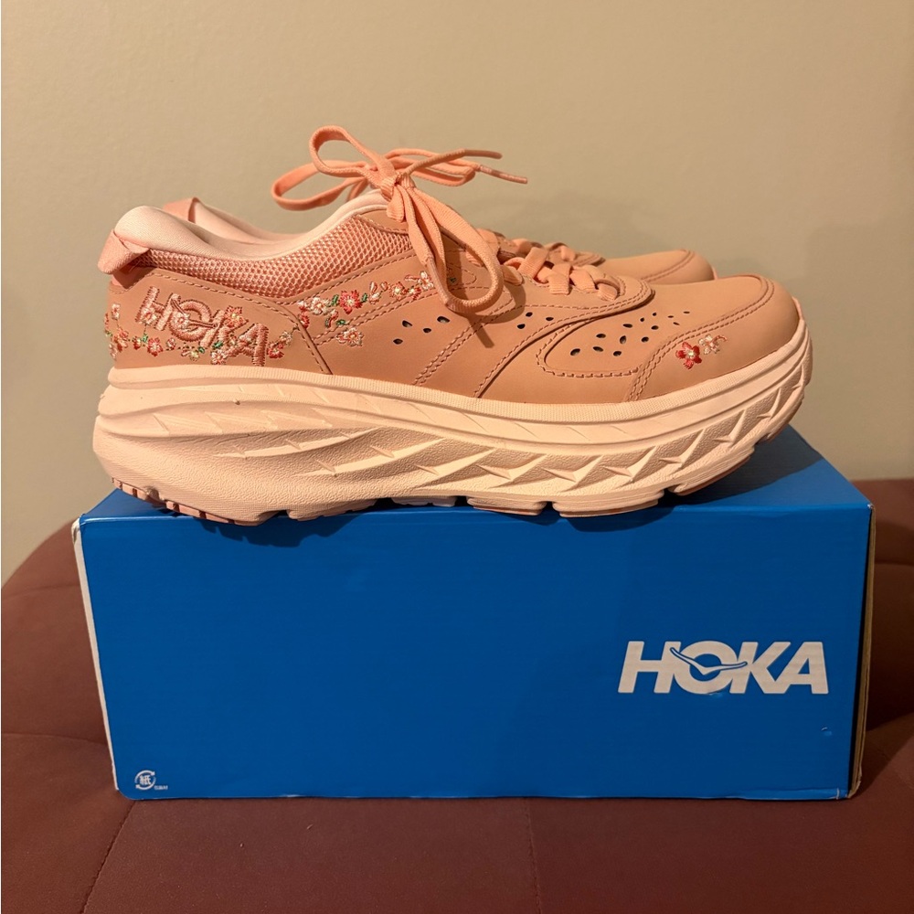 HOKA Vibrant Bloom Bondi L BP Sneaker (Women’s 7)